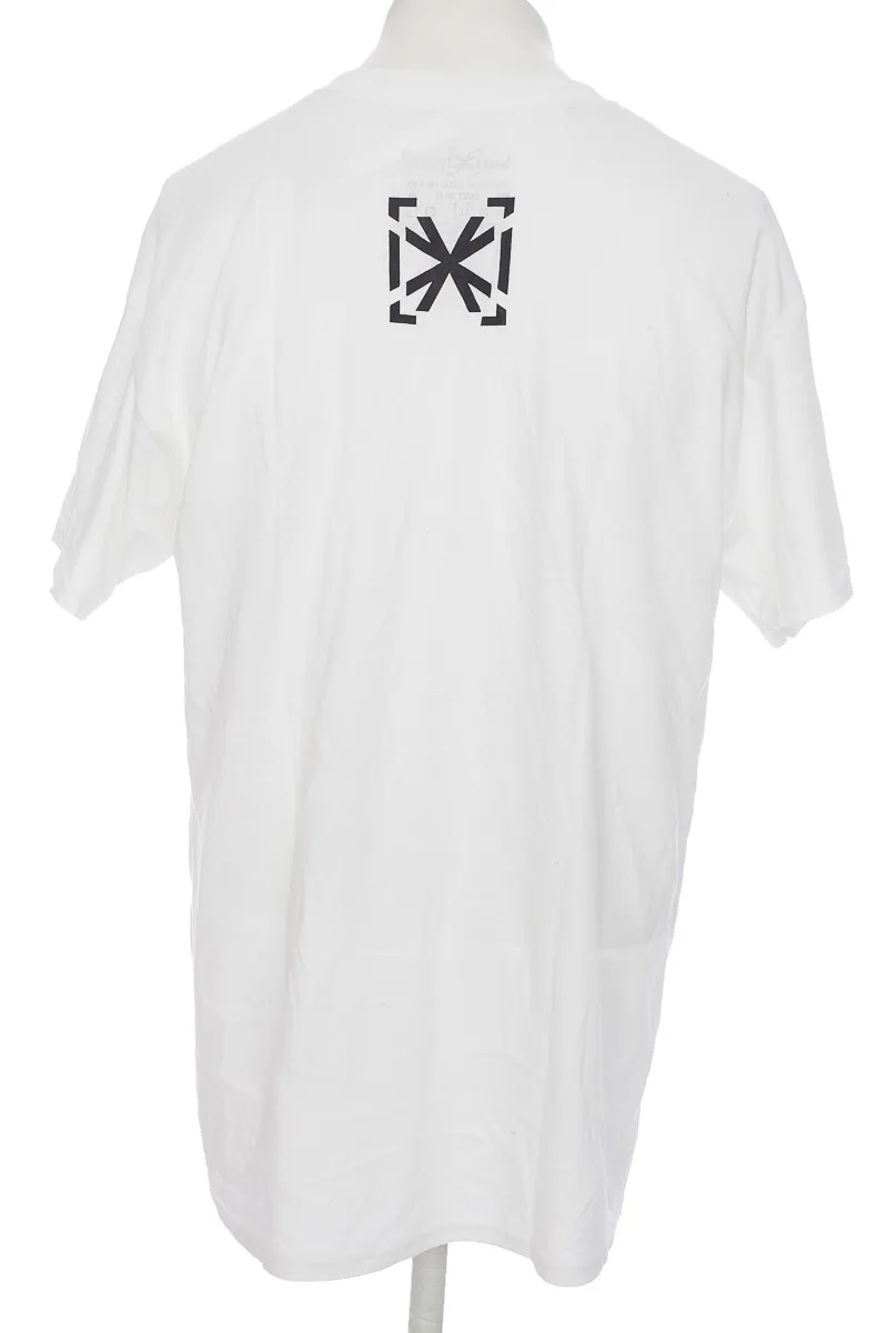 White Shirt Lost Path